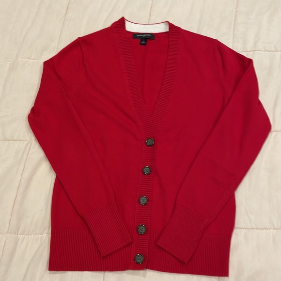 Banana republic red long sleeve V-neck cardigan - Picture 6 of 9